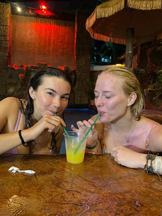 ラ・フォルトゥナ Arenal Poshpackerホステル エクステリア 写真